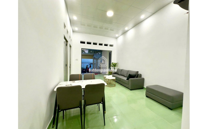 Nhà đẹp hẻm ô tô Nguyễn Chích – gần biển, ngang 7m, chỉ 4,3 tỷ!